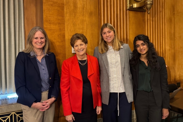 Jennifer Lind, N.H. Senator Jeanne Shaheen, a Dartmouth student, and Anika Mukker '26